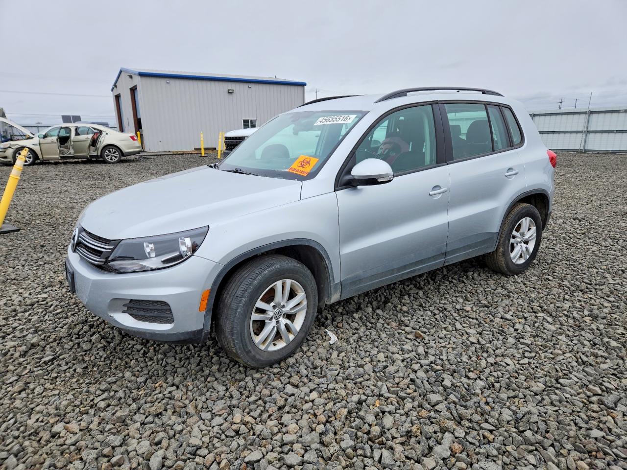 2017 Volkswagen Tiguan VIN WVGBV7AX5HK017287 photo 1