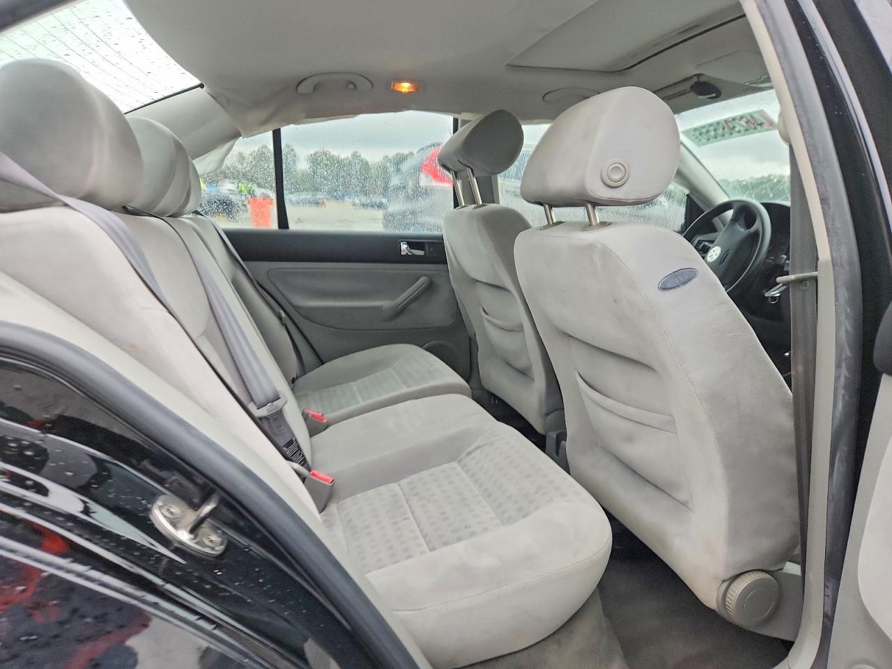 2003 Volkswagen Jetta VIN 3VWSK69M53M128647 photo 10