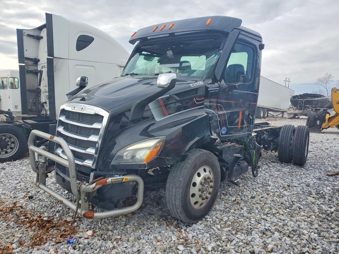 2023 FREIGHTLINER All other VIN 3AKJHTDV2PSNK5894 photo 2