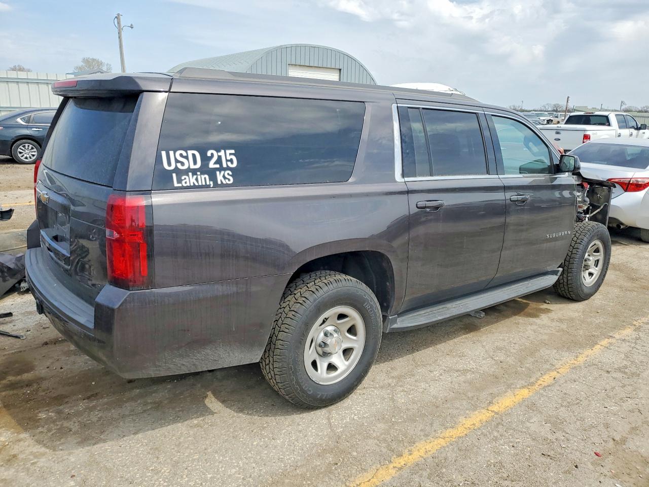 2018 CHEV Suburban VIN 1GNSKKEC4JR298400 photo 3