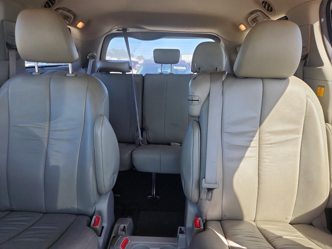 2011 TOYT Sienna VIN 5TDYK3DC6BS007280 photo 10