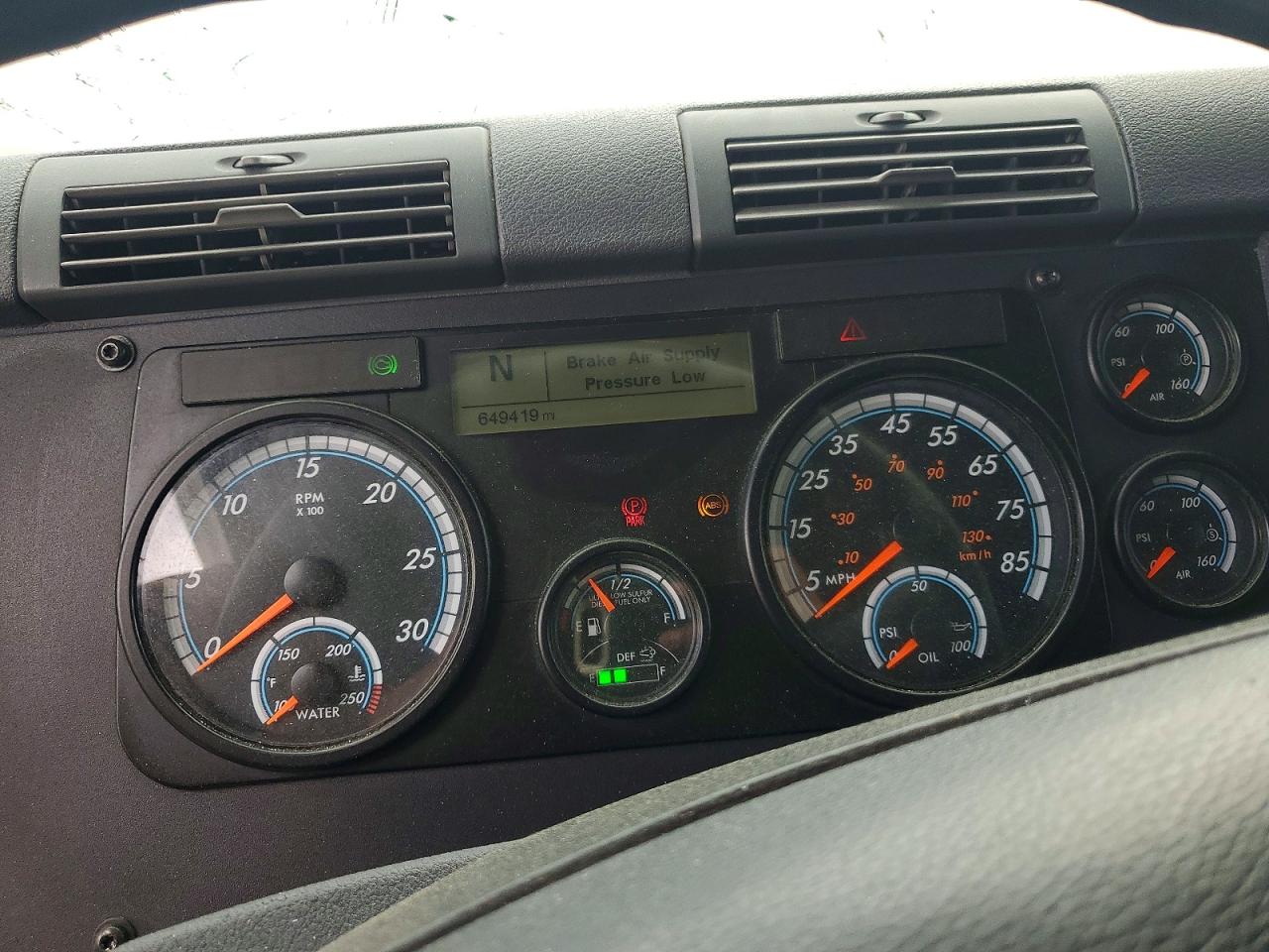 2017 FREIGHTLINER All other VIN 3AKJGLDV6HSJD8202 photo 8