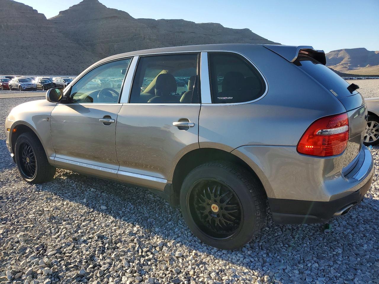 2008 Porsche Cayenne VIN WP1AA29P18LA14141 photo 2