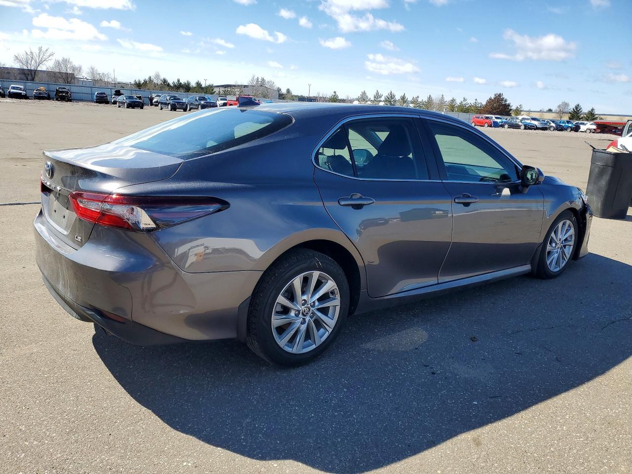 2023 Toyota Camry le VIN 4T1C11AK1PU783957 photo 3