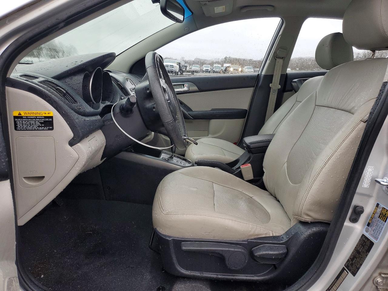 2010 Kia Forte VIN KNAFU4A25A5110520 photo 7