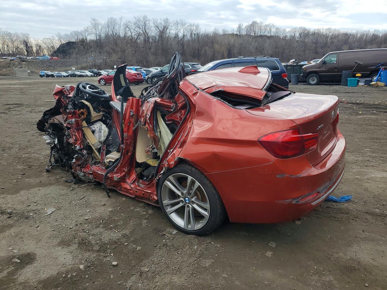 2018 BMW 3 series VIN WBA8D9C52JA615077 photo 2