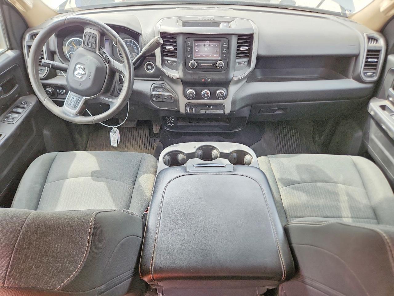2020 Ram 2500 VIN 3C6UR5CL1LG147090 photo 8
