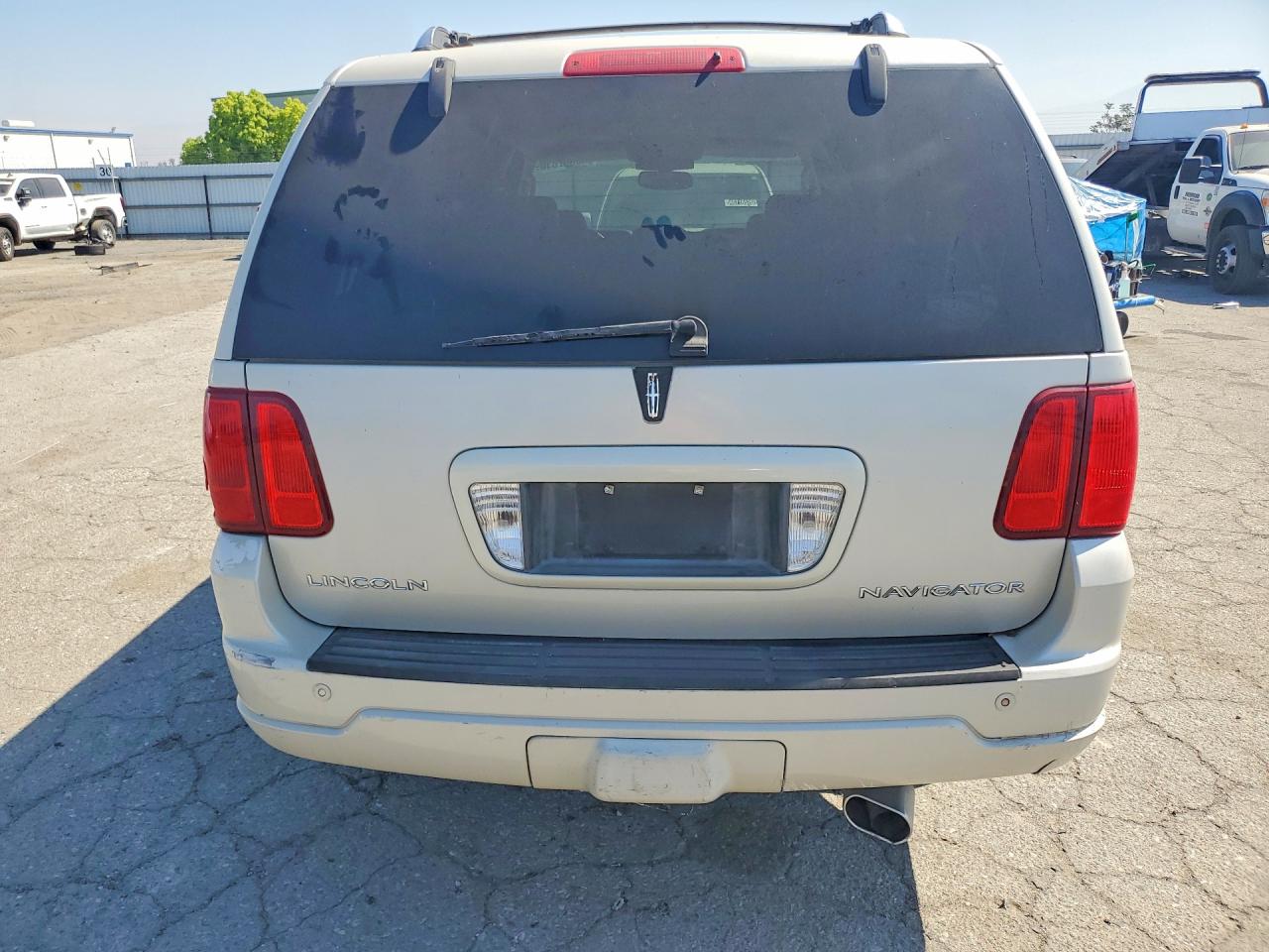 2004 LINCOLN Navigator VIN 5LMFU27R34LJ37915 photo 6