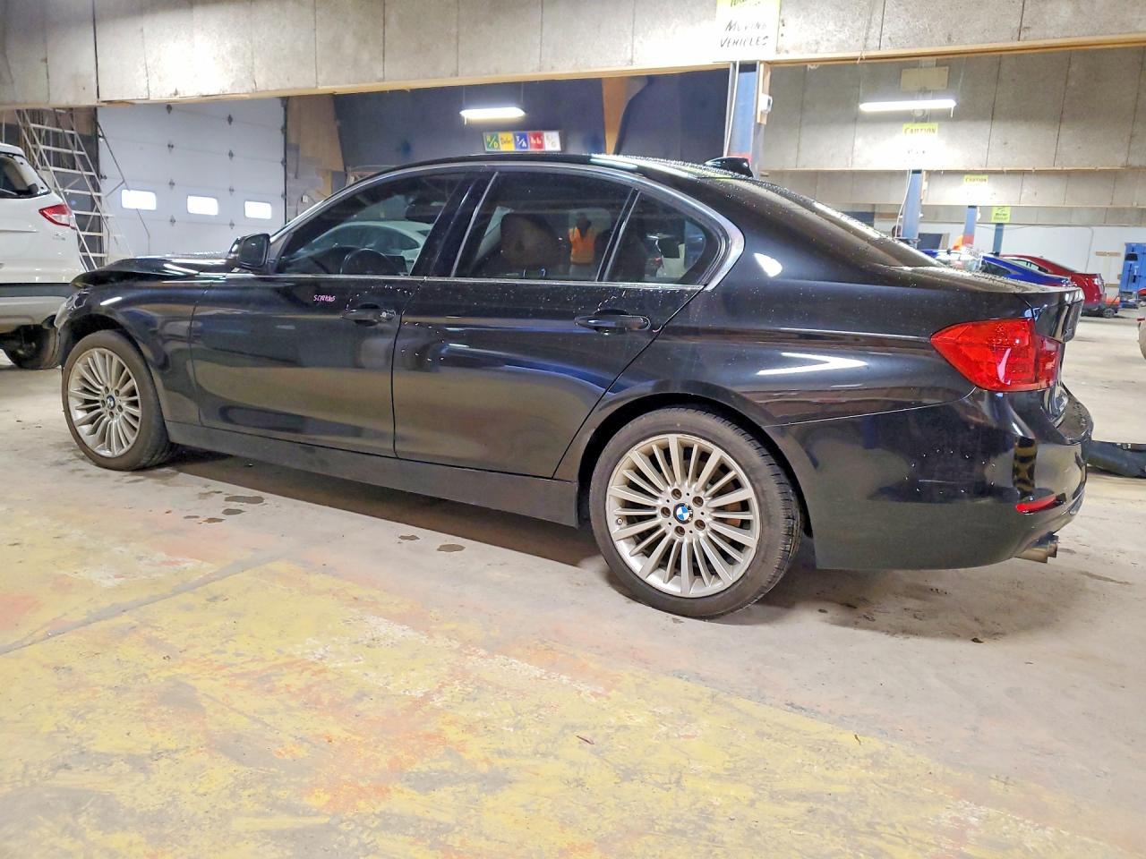 2014 BMW 3 series VIN WBA3B5G54ENS07827 photo 2