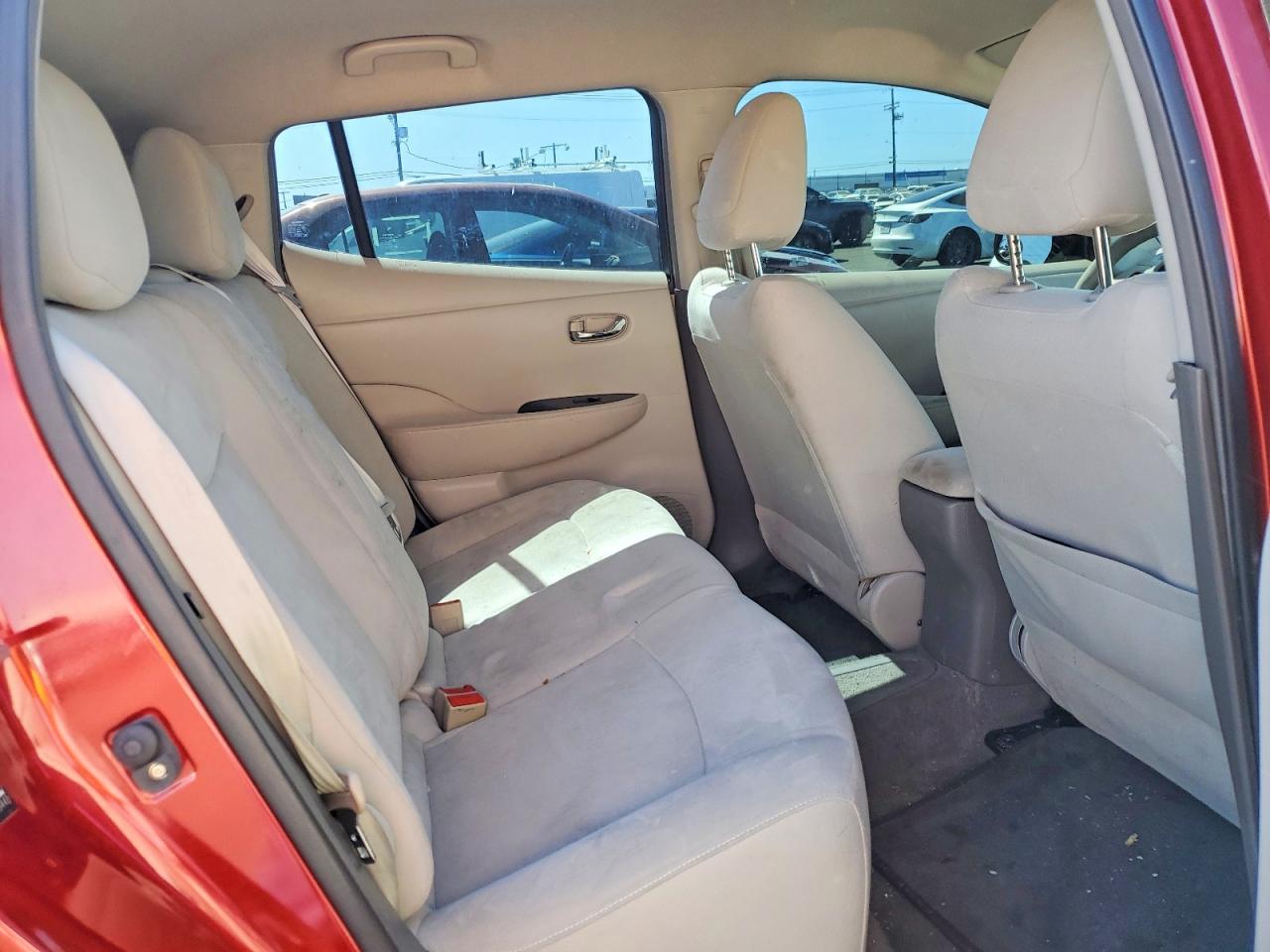 2011 Nissan Leaf VIN JN1AZ0CP9BT003440 photo 10
