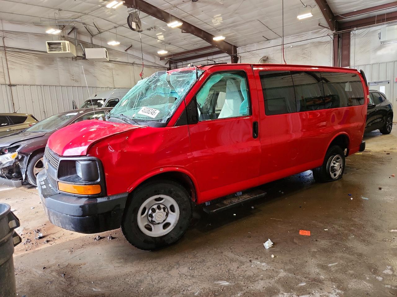 2017 Chevrolet Express VIN 1GAWGEFG1H1292585 photo 1