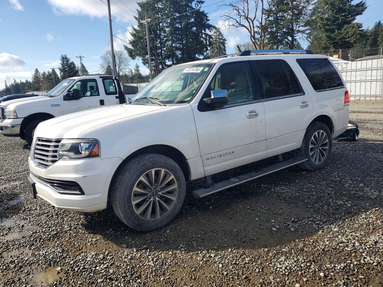2015 Lincoln Navigator VIN 5LMJJ2HT2FEJ02416 photo 1