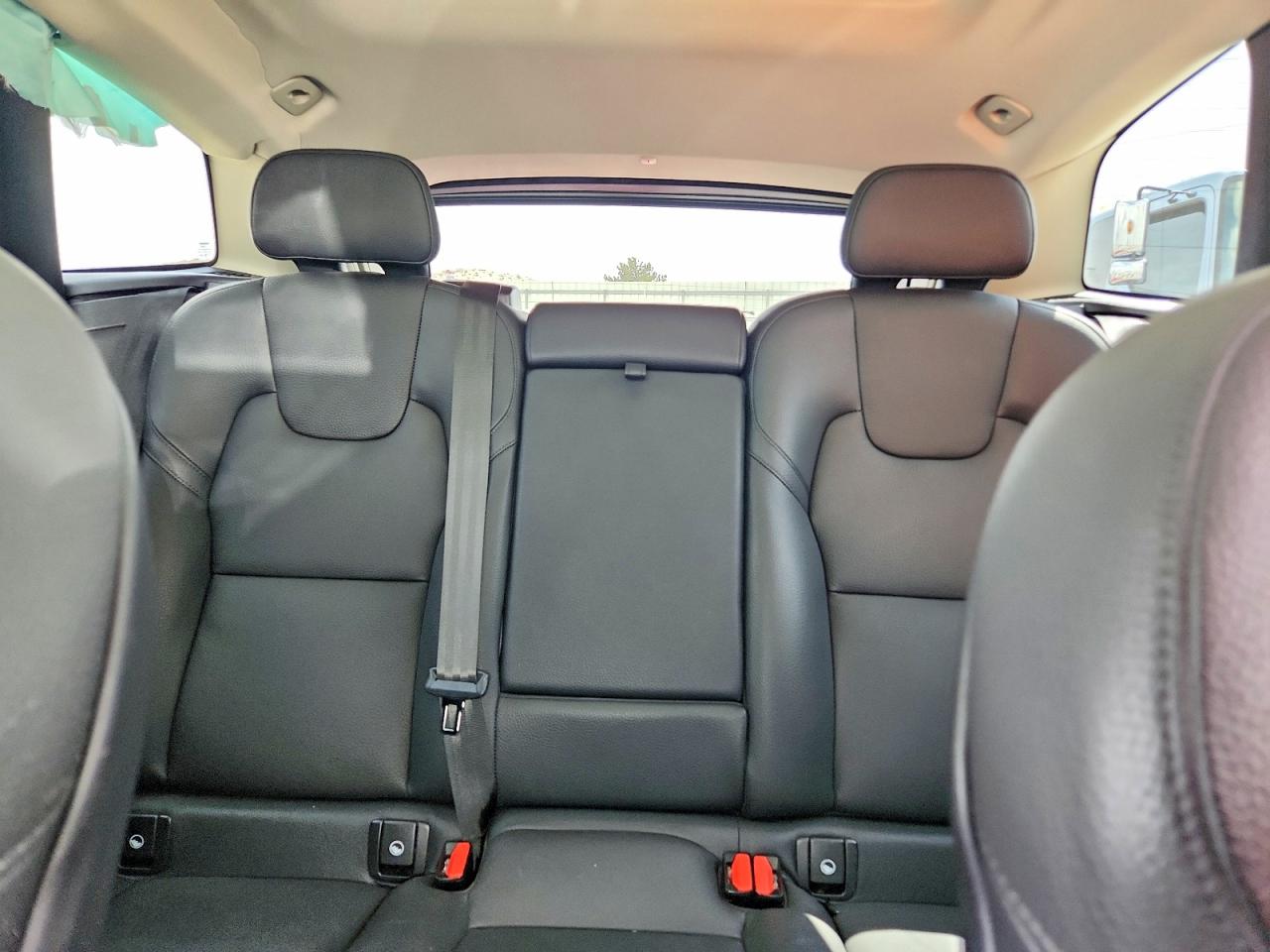 2023 Volvo Xc60 VIN YV4L12RNXP1194963 photo 10