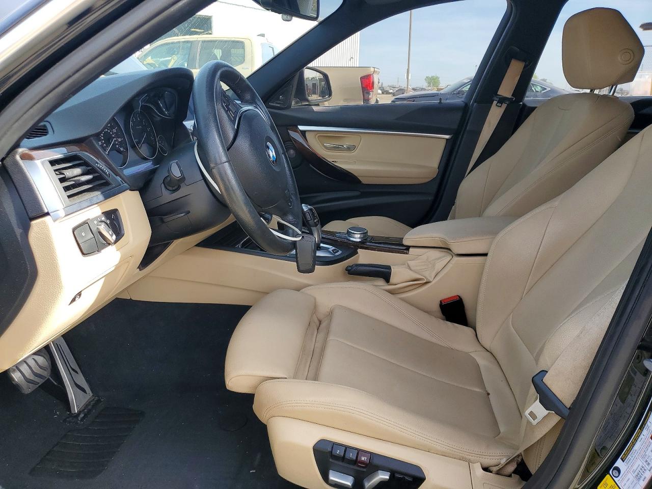 2017 BMW 3 series VIN WBA8E1C31HA156826 photo 7
