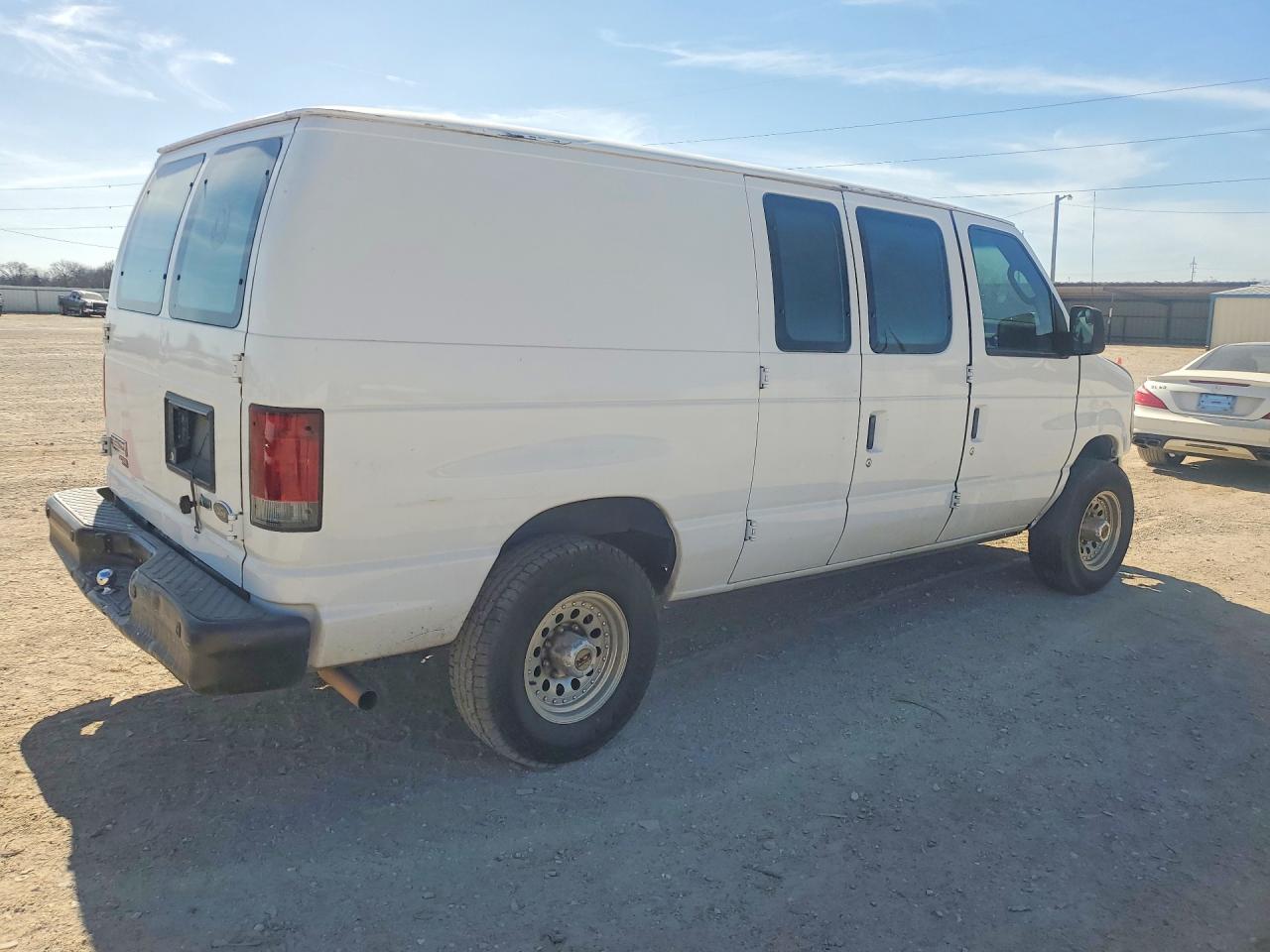 2011 Ford Econoline VIN 1FTNE2EW9BDB16518 photo 3