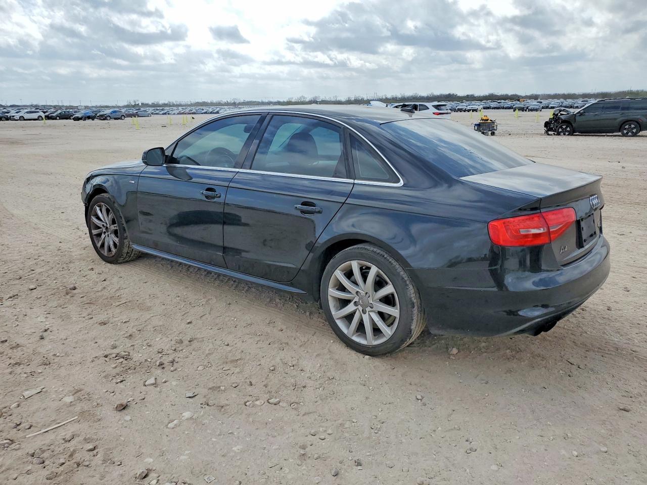 2014 Audi A4 VIN WAUBFAFLXEN033903 photo 2