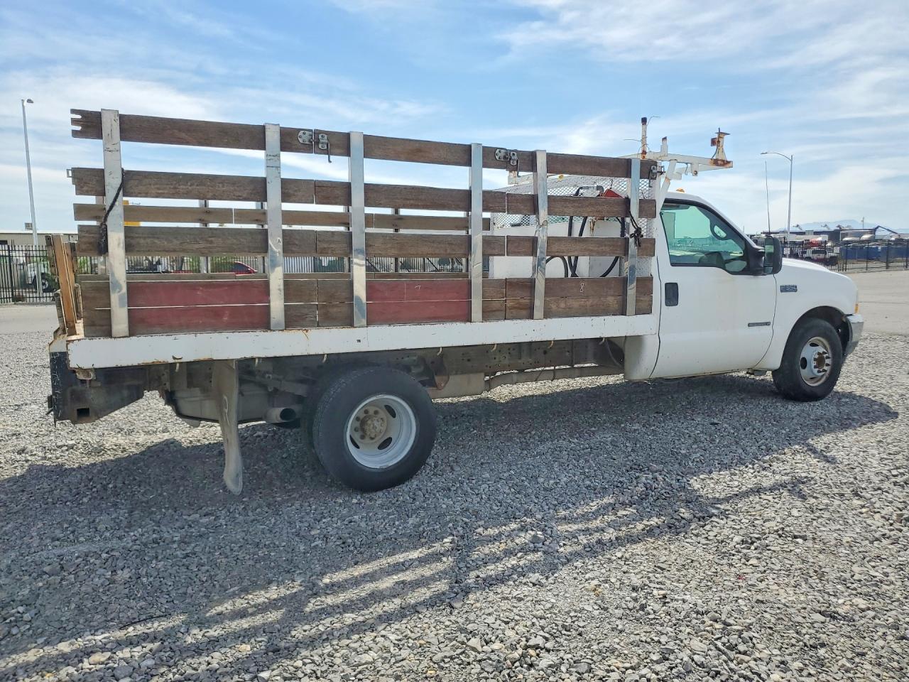 2002 Ford F350 VIN 1FDWF36F72EC89806 photo 3