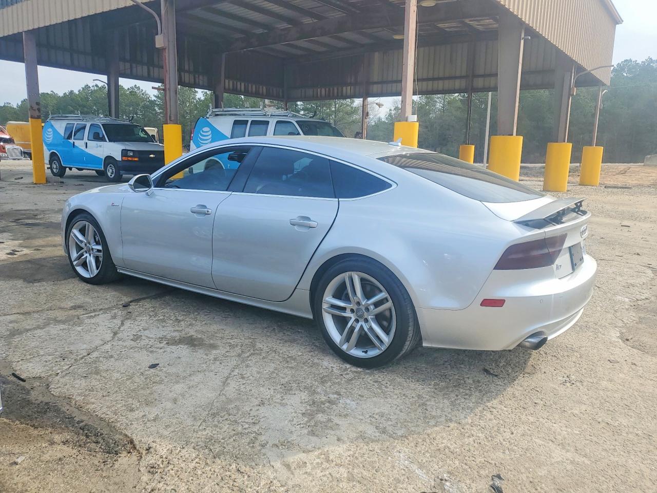 2014 AUDI A7 VIN WAUWGAFC8EN098425 photo 2