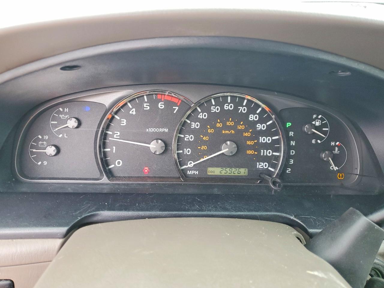 2005 Toyota Sequoia VIN 5TDBT48A25S238327 photo 9