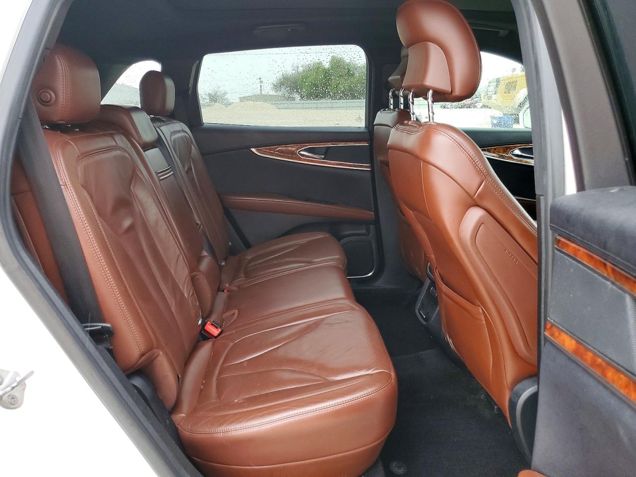 2017 Lincoln Mkx VIN 2LMPJ6LR4HBL28928 photo 11