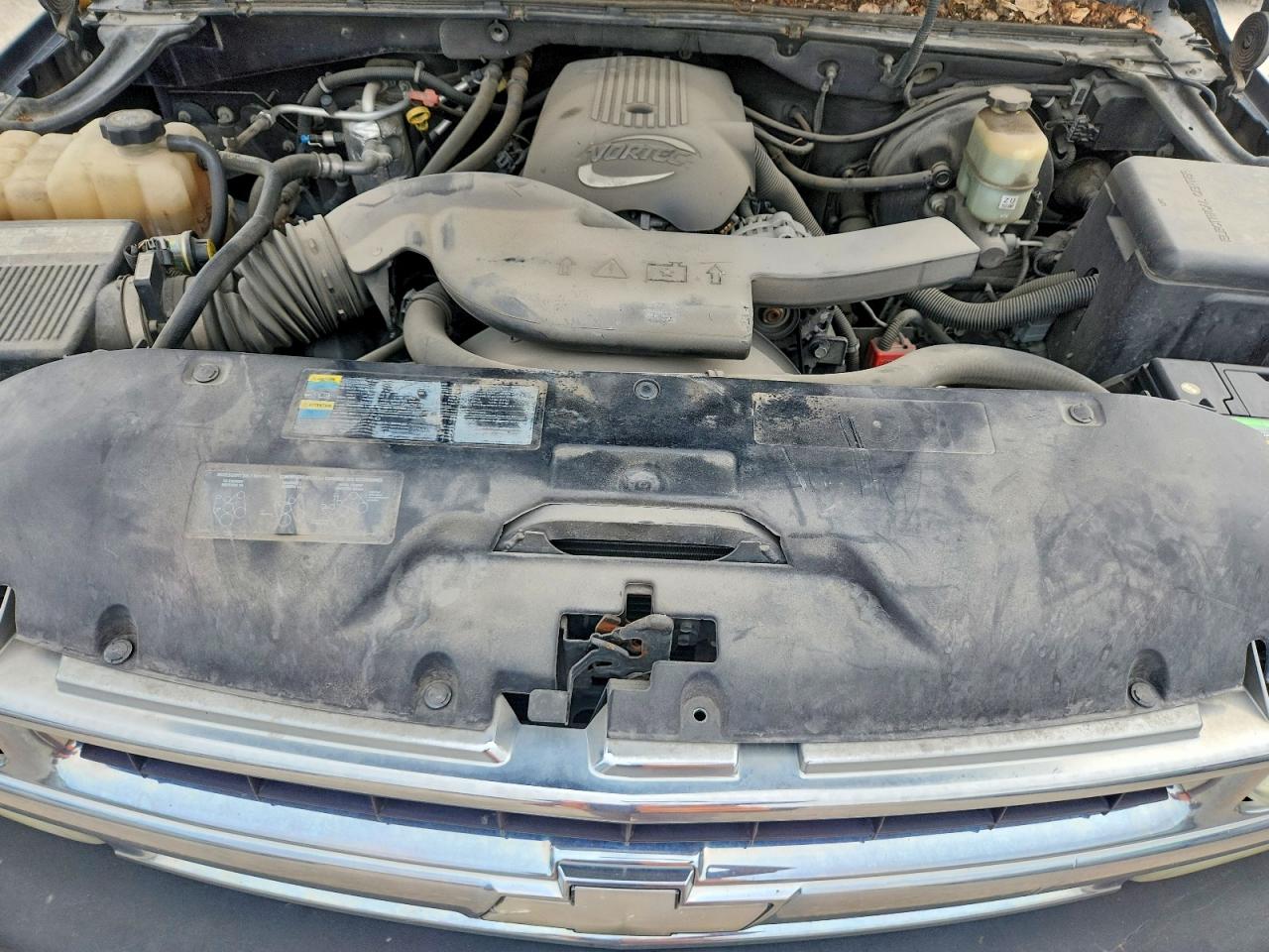 2002 Chevrolet Tahoe VIN 1GNEK13Z12J245037 photo 12
