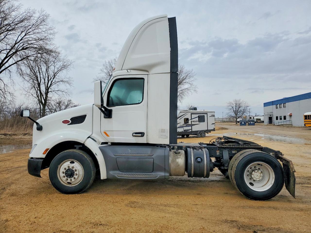 2017 PETERBILT All models VIN 1XPBA48X8HD409526 photo 9