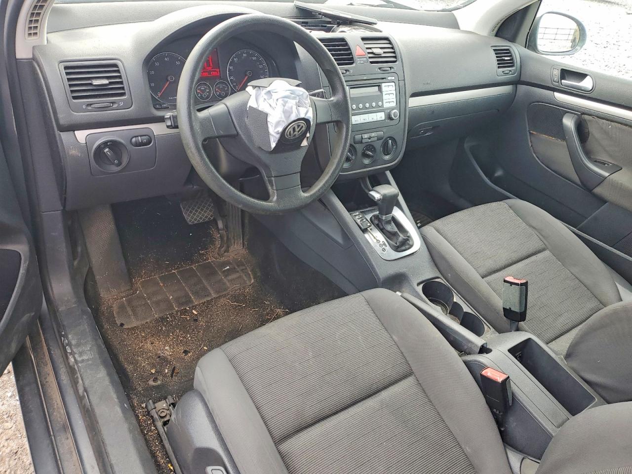 2008 Volkswagen Rabbit VIN WVWBA71K48W160910 photo 8