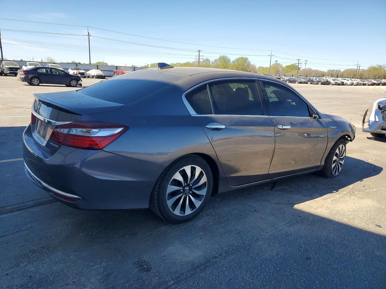 2017 Honda Accord VIN JHMCR6F53HC028490 photo 3