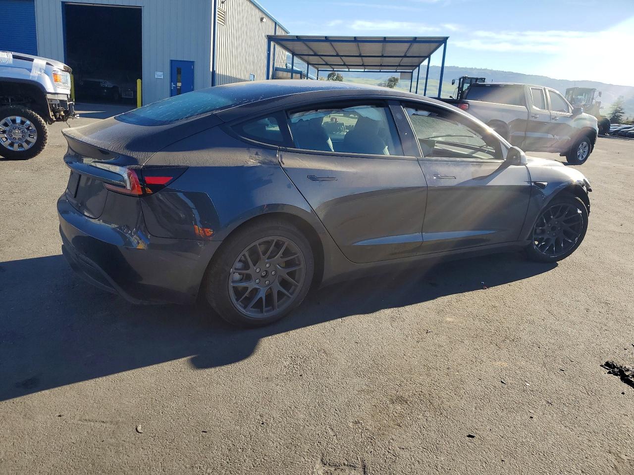 2026 Tesla Model 3 VIN 5YJ3E1EA7TF123404 photo 3