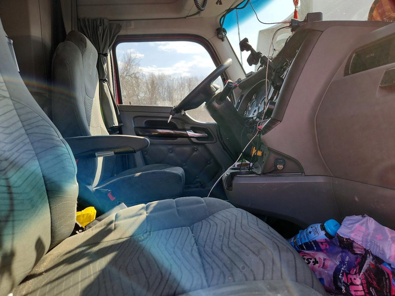 2019 KENWORTH All other VIN 1XKYDP9X4KJ238595 photo 5