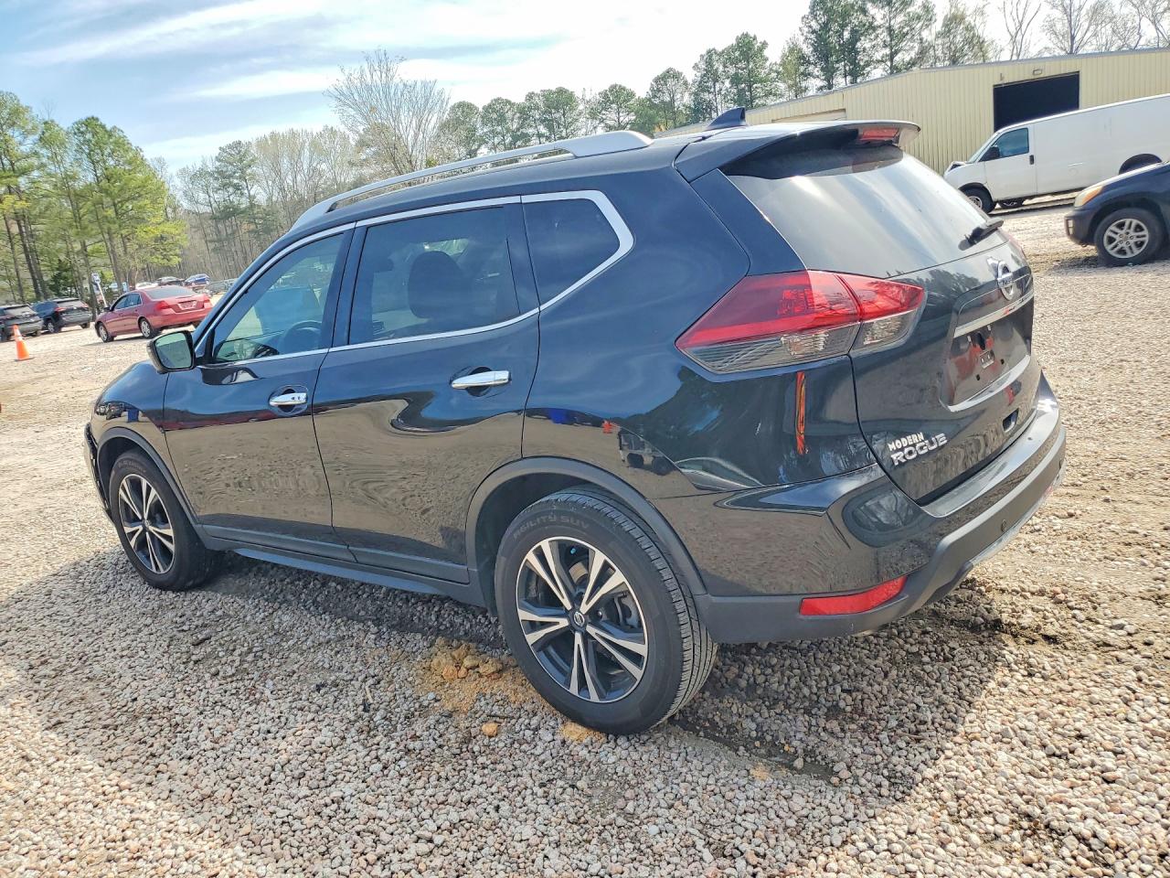 2020 Nissan Rogue VIN 5N1AT2MTXLC781832 photo 2
