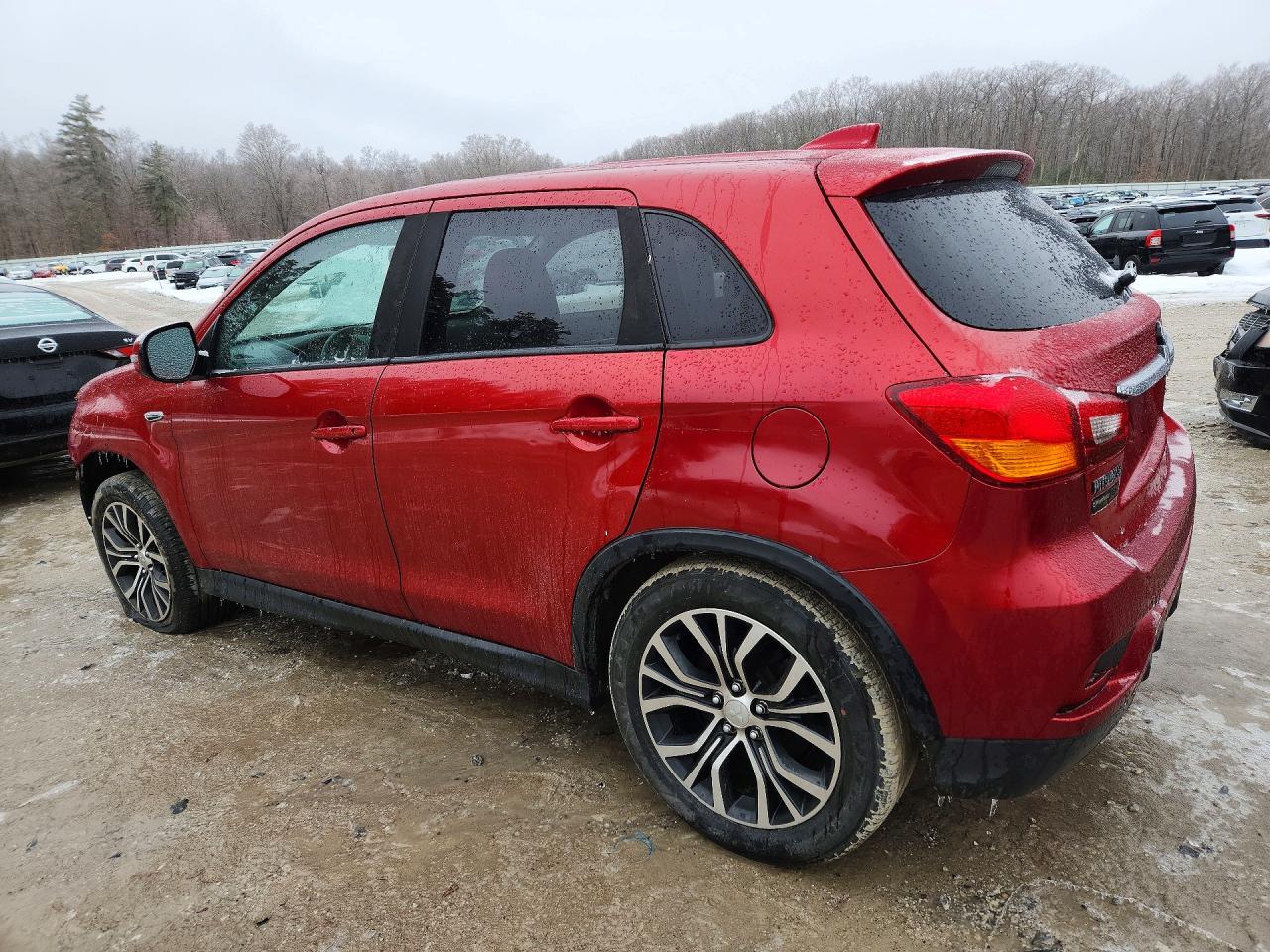 2019 Mitsubishi Outlander VIN JA4AP3AU3KU028769 photo 2
