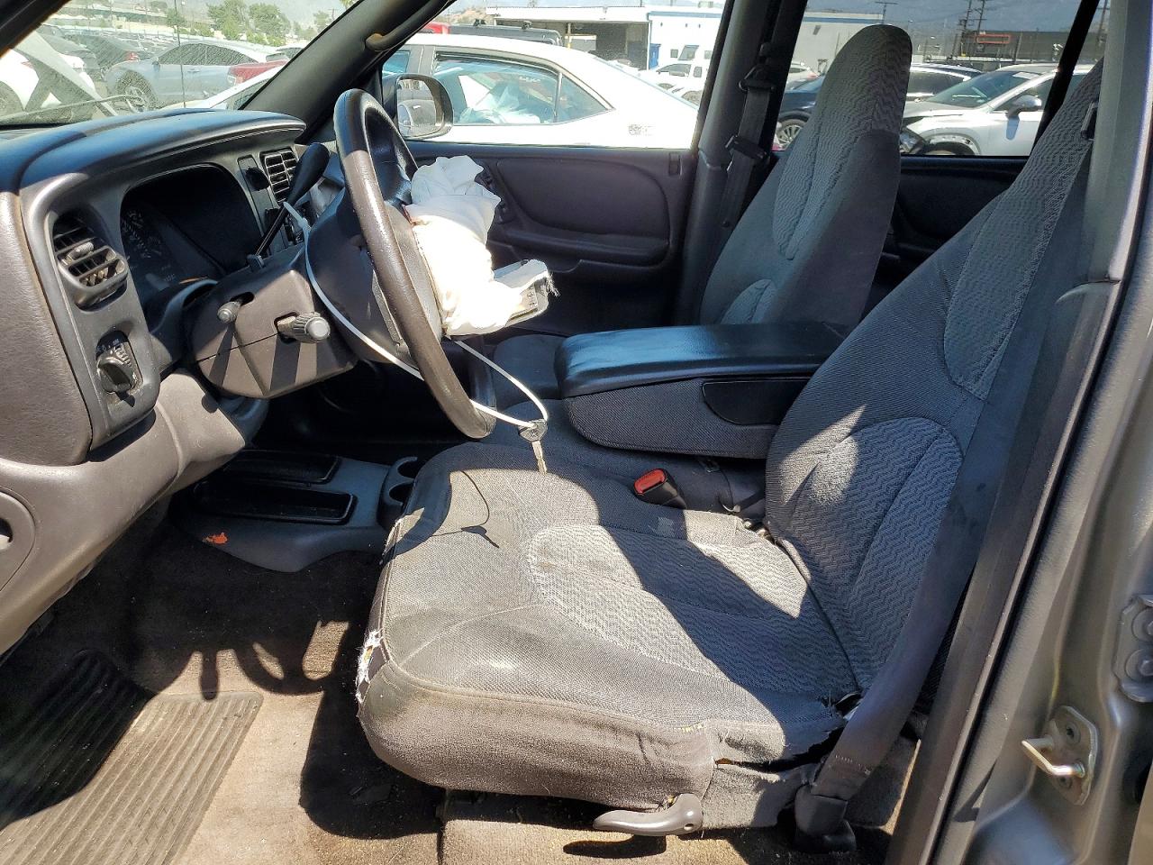 2000 Dodge Durango VIN 1B4HR28Y1YF283707 photo 7