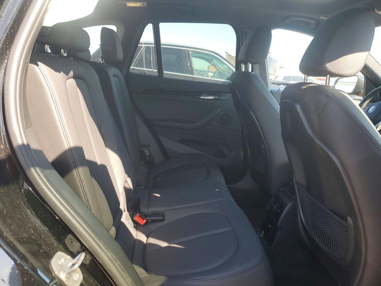 2018 BMW X1 VIN WBXHT3C38J5L32549 photo 10