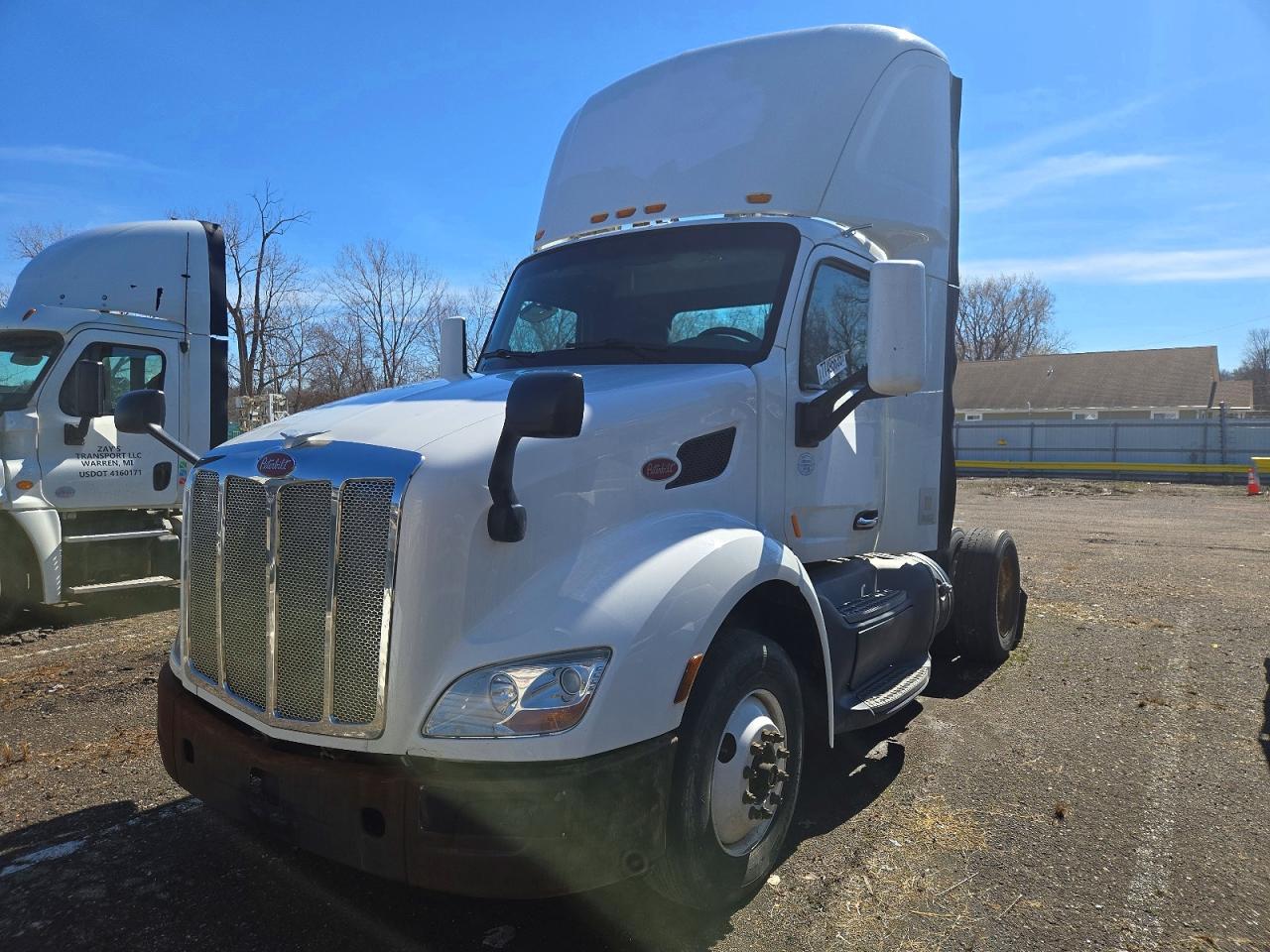 2016 PETERBILT All models VIN 1XPBA48X2GD339682 photo 2