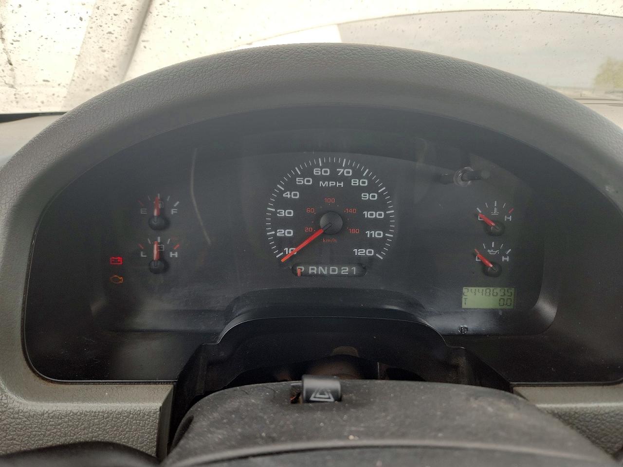 2005 Ford F150 VIN 1FTRF12W45NB11111 photo 9