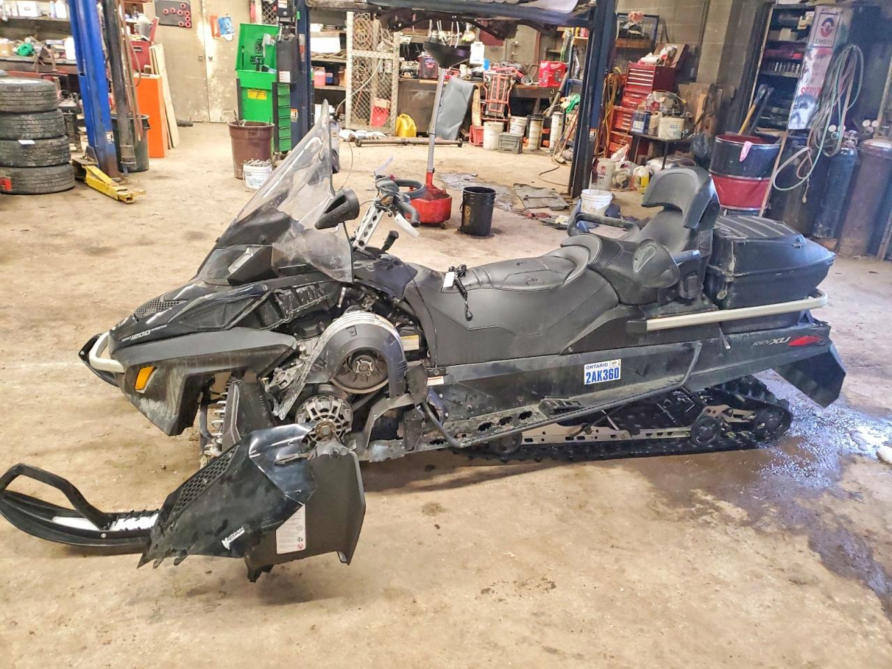 2016 SKI SNOWMOBILE VIN YH2SSRGC7GR000198 photo 9