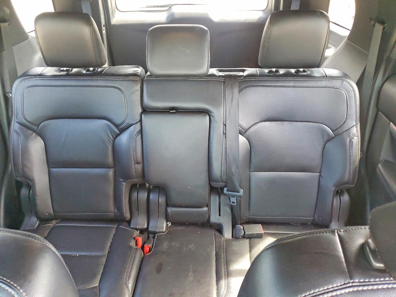 2019 Ford Explorer l VIN 1FM5K8F81KGB41743 photo 10