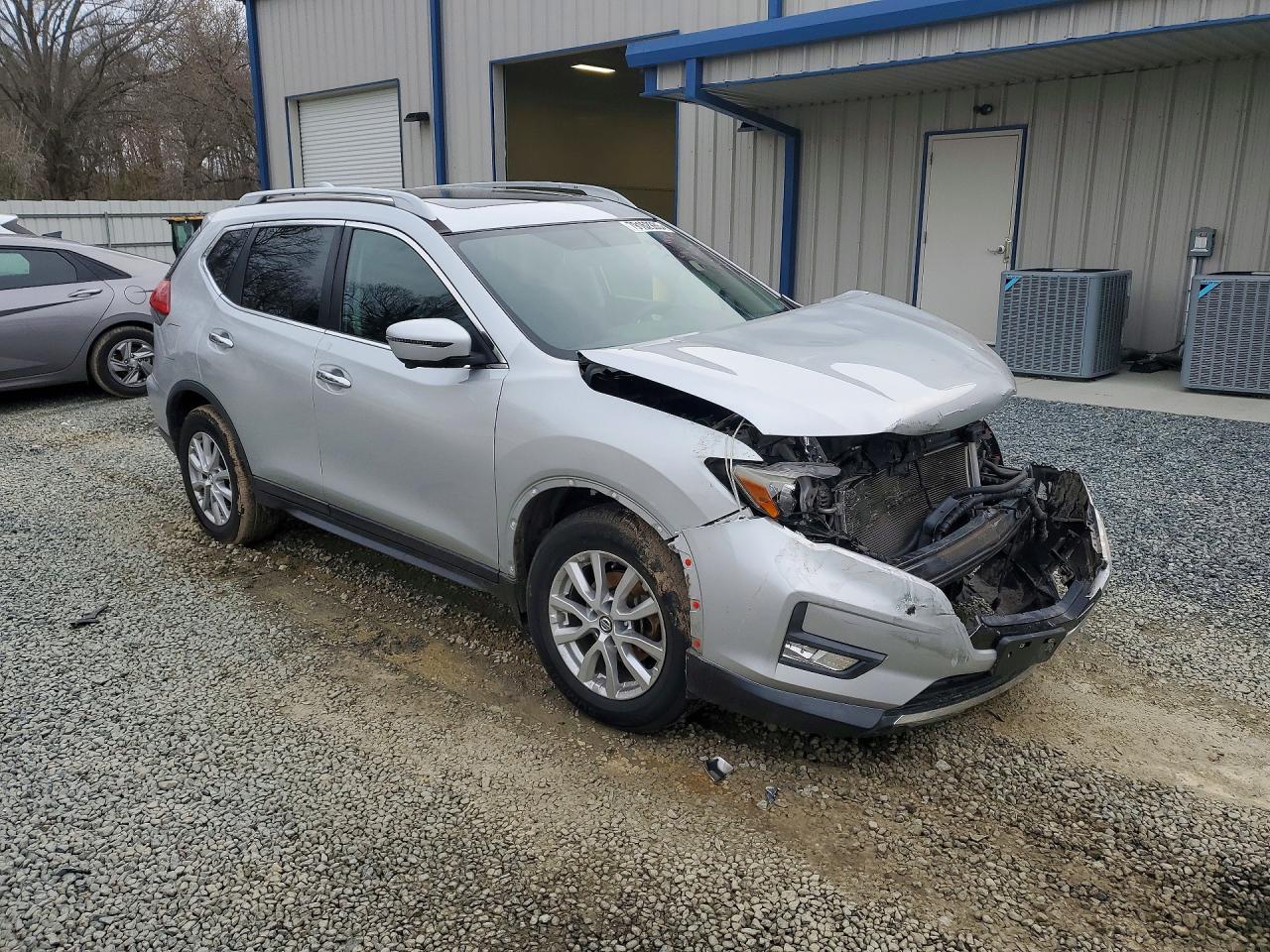 2017 Nissan Rogue VIN 5N1AT2MV9HC775268 photo 4