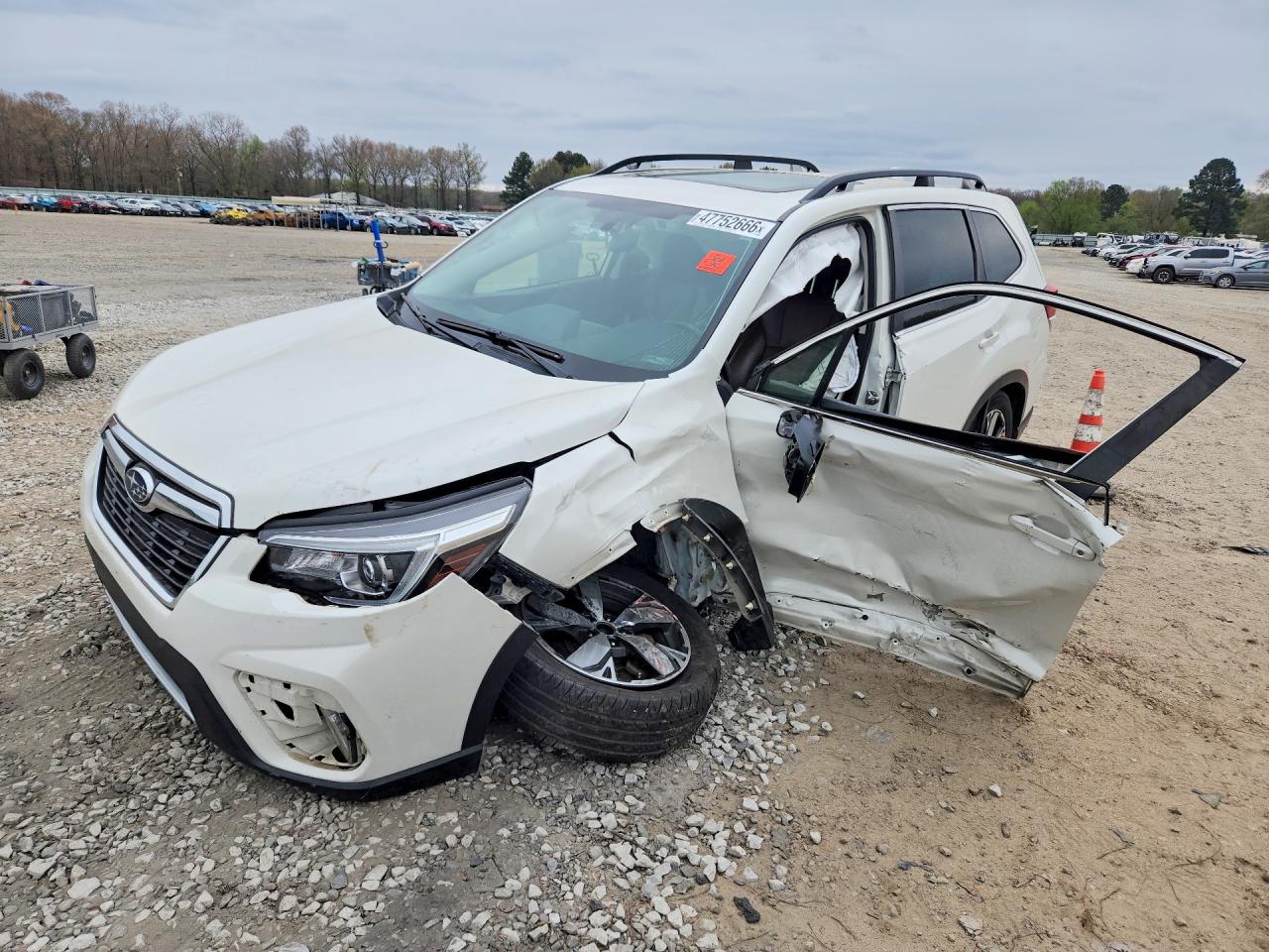 2020 Subaru Forester VIN JF2SKAXC0LH603014 photo 1