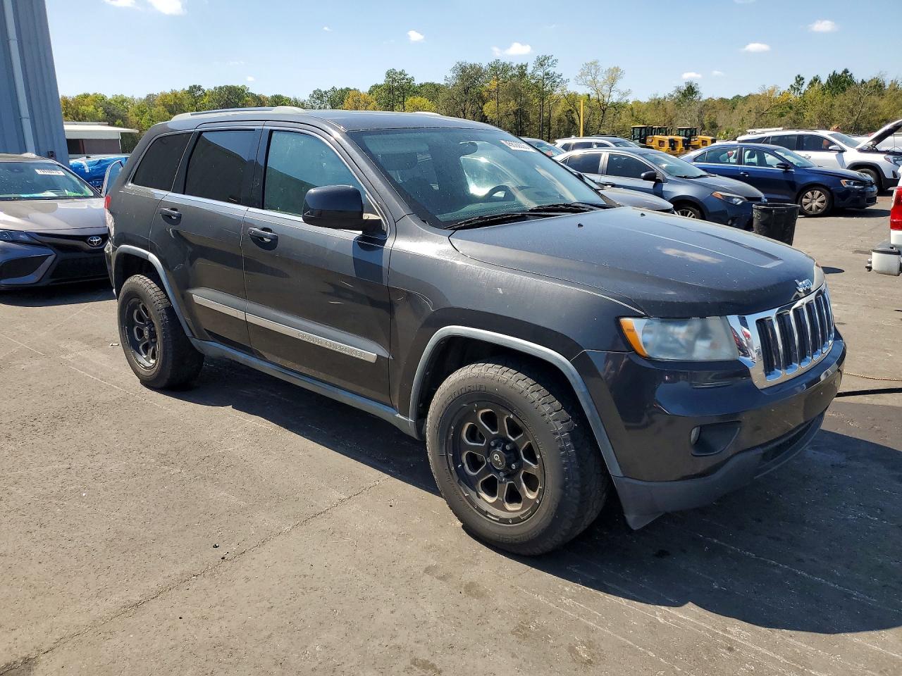 2011 Jeep Cherokee VIN 1J4RS4GG2BC573408 photo 4