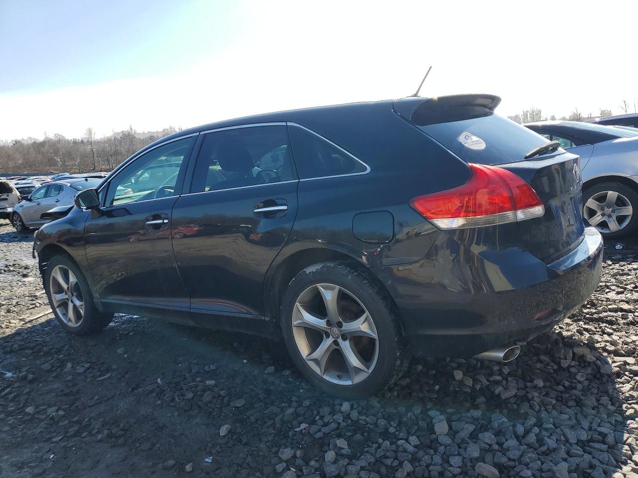 2011 Toyota Venza VIN 4T3BK3BB2BU063473 photo 2