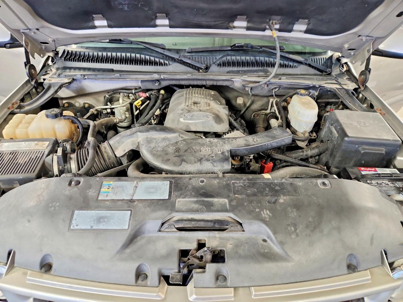 2006 Chevrolet Suburban VIN 3GNFK16U56G114849 photo 12