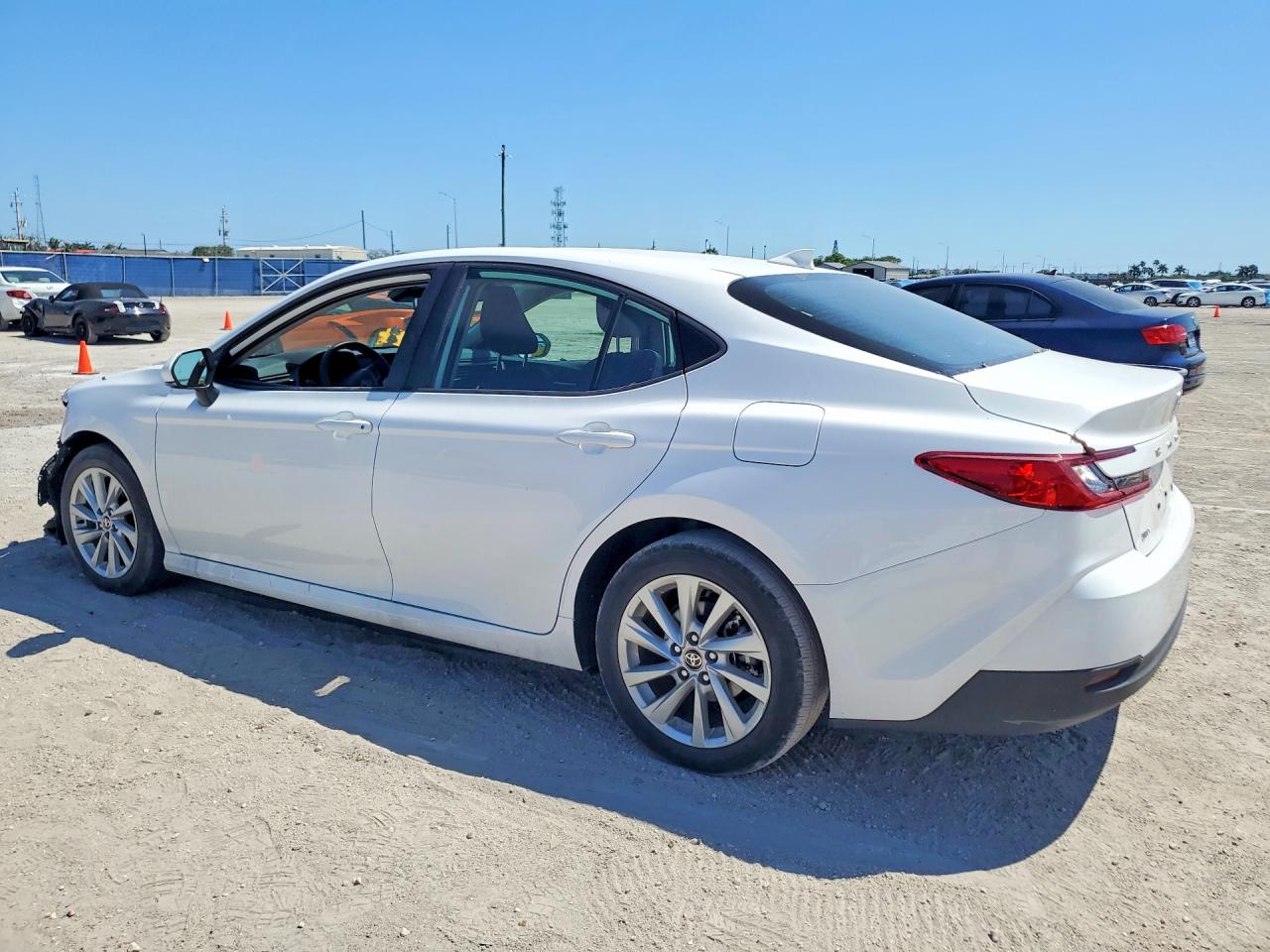 2025 Camry VIN 4T1DAACKXSU650107 photo 2
