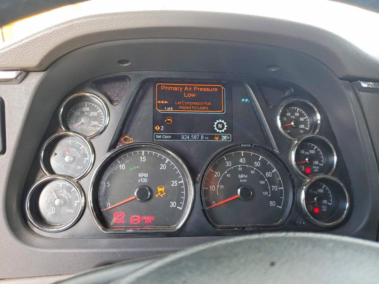 2017 PETERBILT All models VIN 1XPBDP9X2HD418150 photo 8