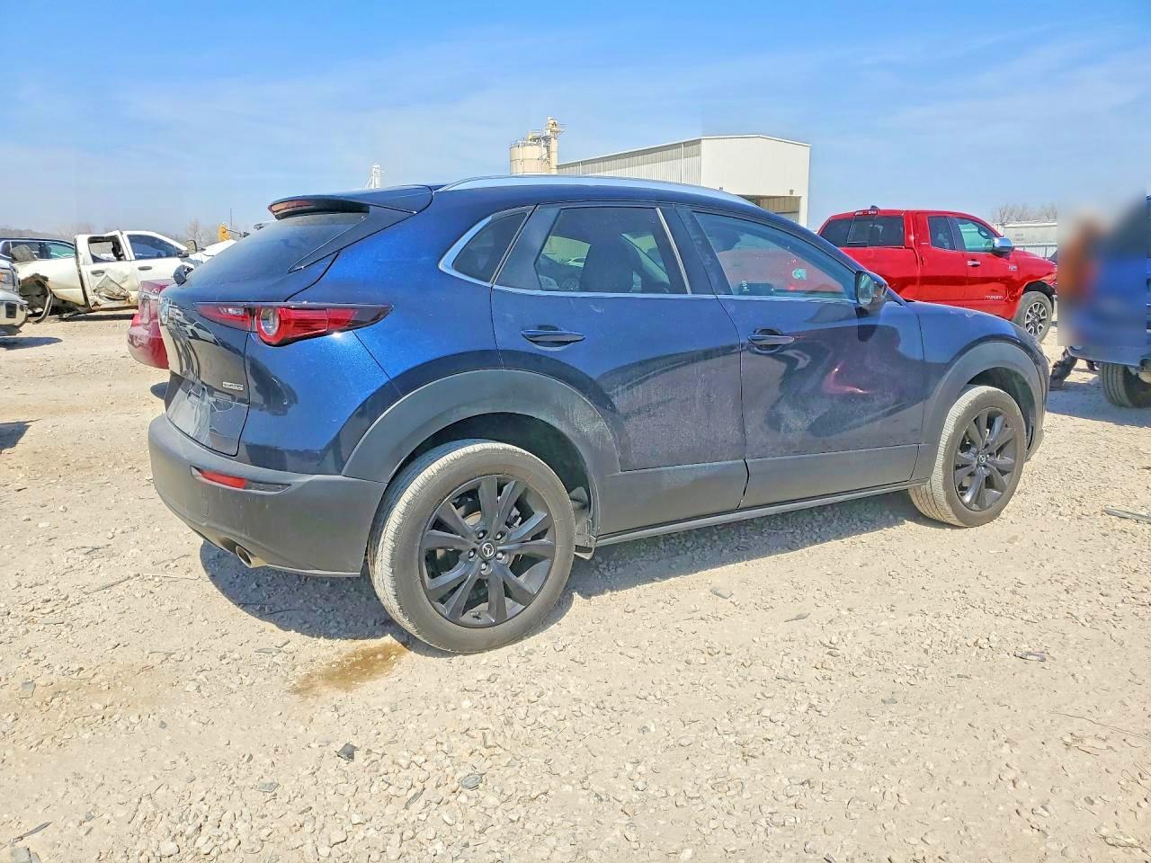 2024 Mazda Cx30 VIN 3MVDMBBMXRM695811 photo 3