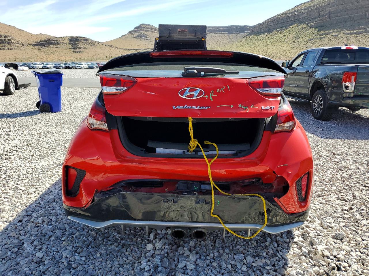 2020 Hyundai Veloster VIN KMHTH6AB5LU028362 photo 6