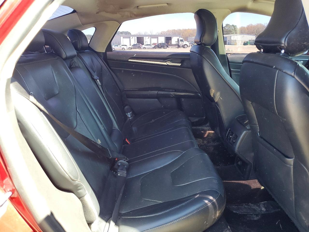 2019 Ford Fusion VIN 3FA6P0D94KR240708 photo 10