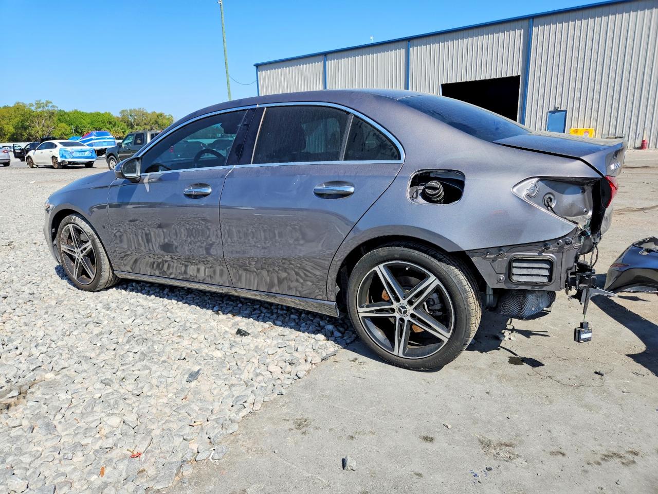 2022 Mercedes-Benz A-class VIN W1K3G4EB5NJ337359 photo 2