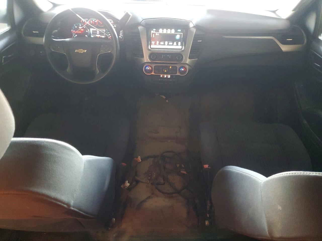 2019 Chevrolet Tahoe VIN 1GNSKFEC7KR128752 photo 8